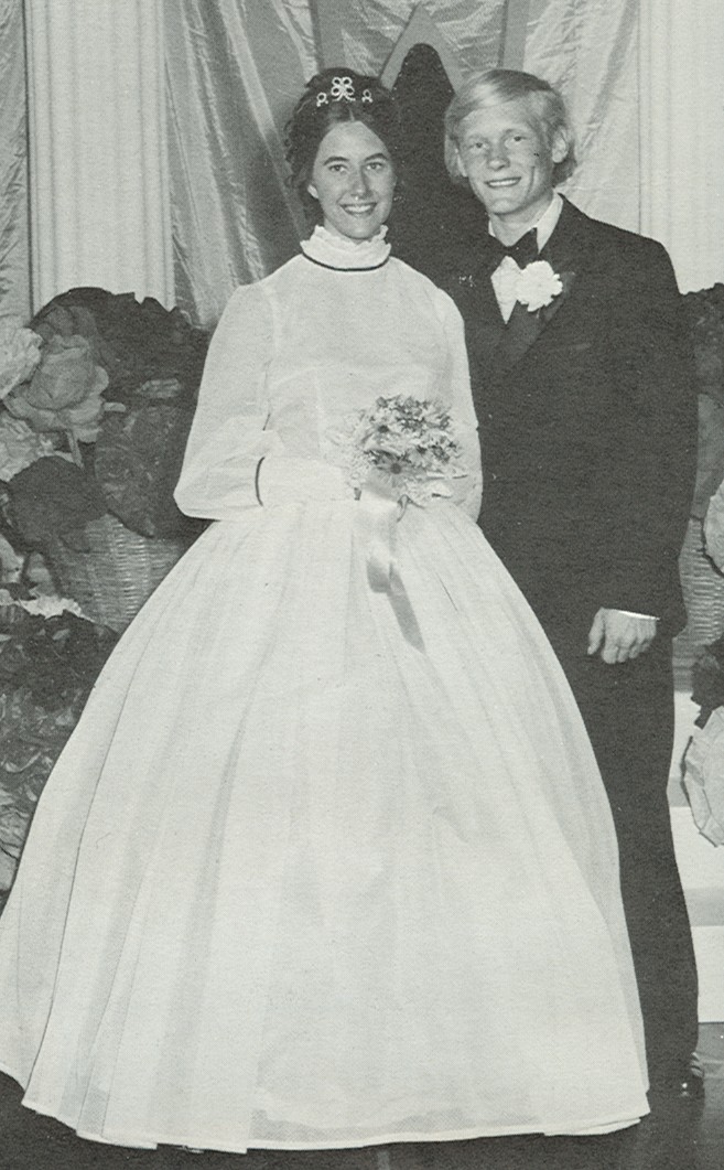 Princess Gayla Davidson escorted  by Steve Davenport 